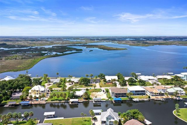 11930 W BAYSHORE DRIVE, Crystal River, FL 34429