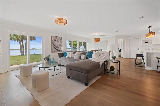 11930 W BAYSHORE DRIVE, Crystal River, FL 34429