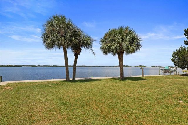11930 W BAYSHORE DRIVE, Crystal River, FL 34429