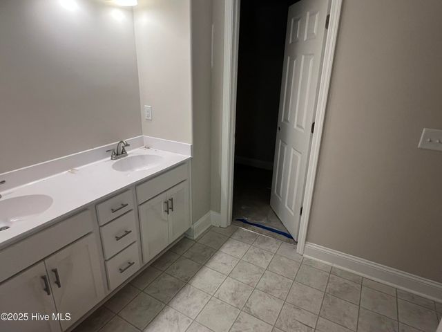 410 Hadnot Avenue, Maysville, NC 28555