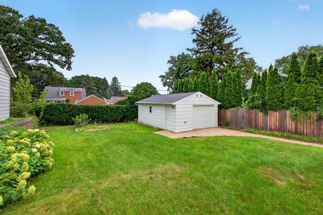429 15th Avenue SW, Rochester, MN 55902