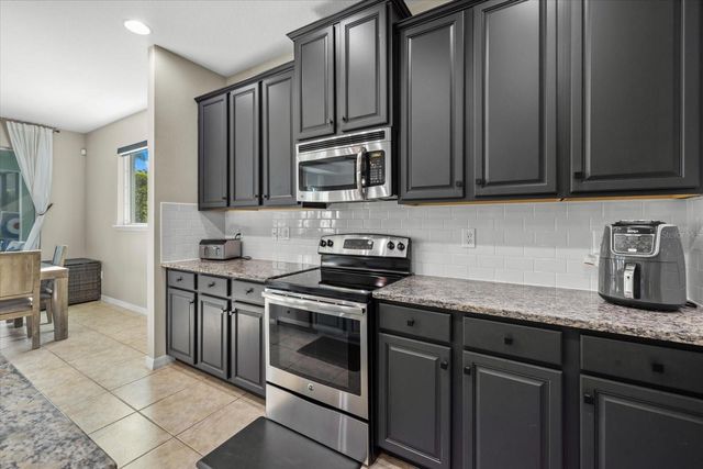 7448 47TH AVENUE CIRCLE E, Bradenton, FL 34203
