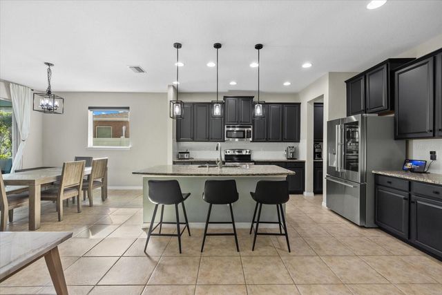 7448 47TH AVENUE CIRCLE E, Bradenton, FL 34203