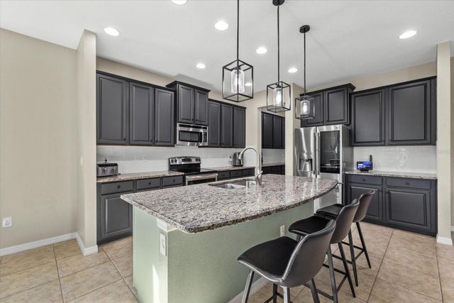 7448 47TH AVENUE CIRCLE E, Bradenton, FL 34203