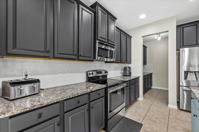 7448 47TH AVENUE CIRCLE E, Bradenton, FL 34203