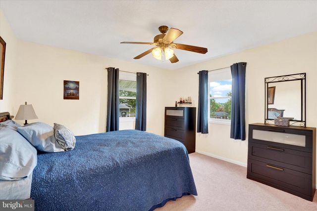 35 INDEPENDENCE DR, New Freedom, PA 17349