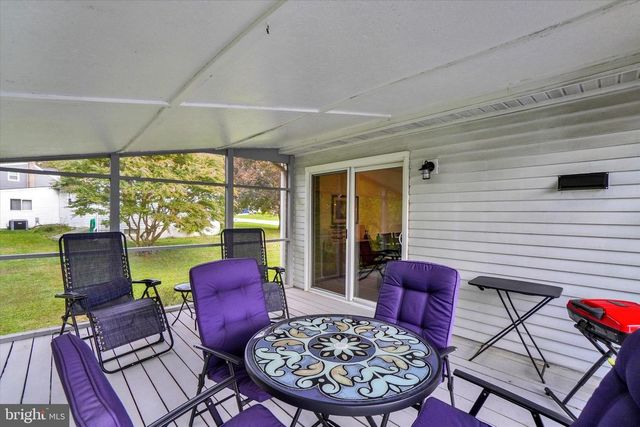 35 INDEPENDENCE DR, New Freedom, PA 17349