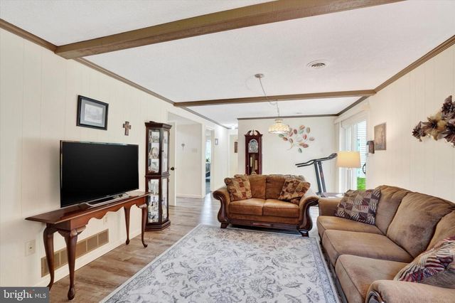 35 INDEPENDENCE DR, New Freedom, PA 17349