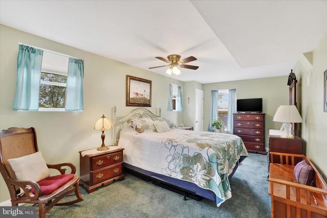 35 INDEPENDENCE DR, New Freedom, PA 17349