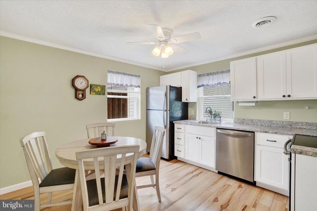 35 INDEPENDENCE DR, New Freedom, PA 17349