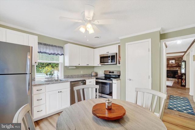 35 INDEPENDENCE DR, New Freedom, PA 17349
