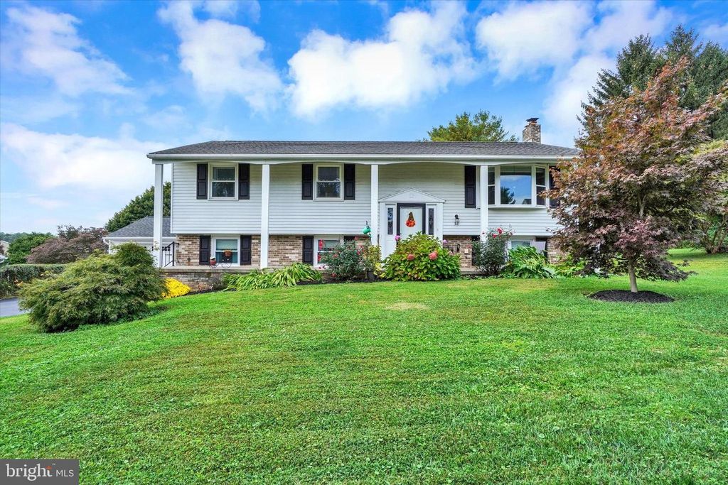 35 INDEPENDENCE DR, New Freedom, PA 17349