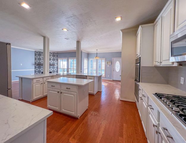 19911 Stonelodge Drive, Katy, TX 77450