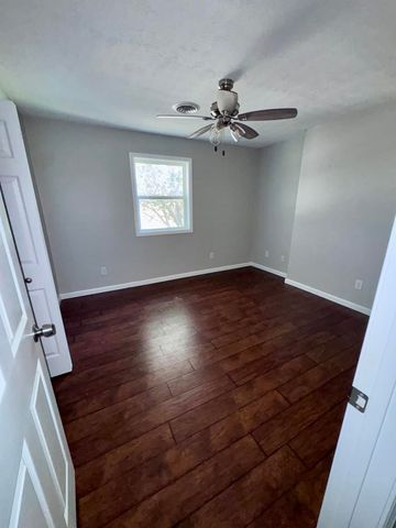 7740 Old Mayfield Road, Paducah, KY 42003