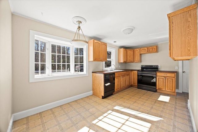 365 Phinneys Lane, Centerville, MA 02632