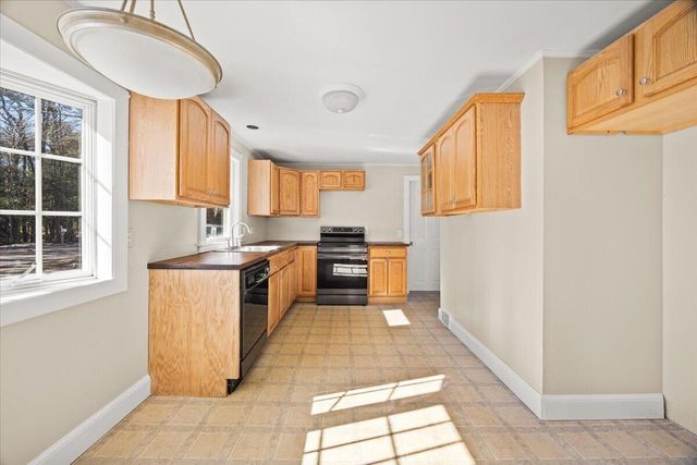 365 Phinneys Lane, Centerville, MA 02632