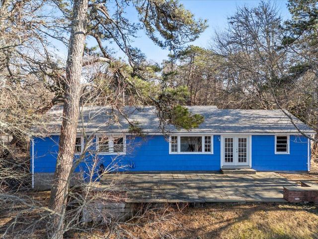 365 Phinneys Lane, Centerville, MA 02632