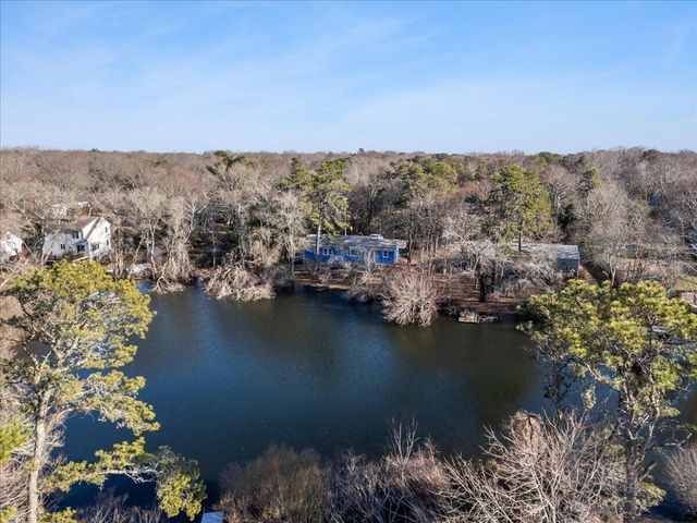 365 Phinneys Lane, Centerville, MA 02632