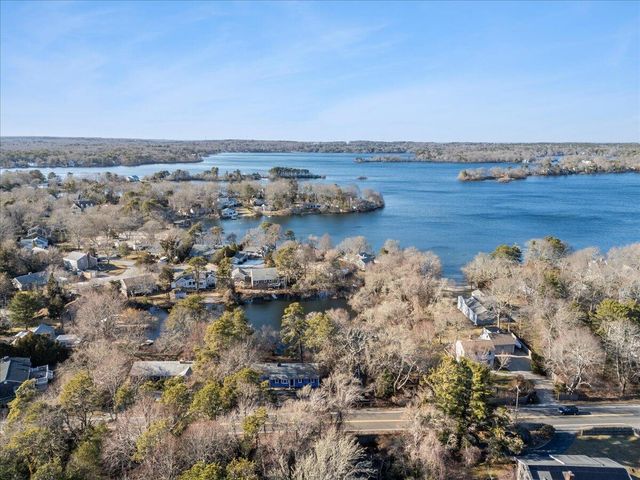 365 Phinneys Lane, Centerville, MA 02632