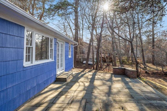 365 Phinneys Lane, Centerville, MA 02632