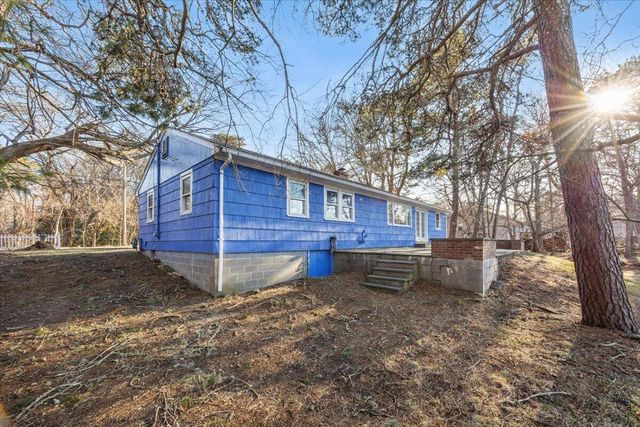 365 Phinneys Lane, Centerville, MA 02632