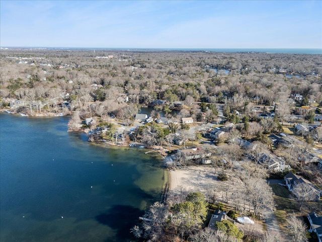 365 Phinneys Lane, Centerville, MA 02632