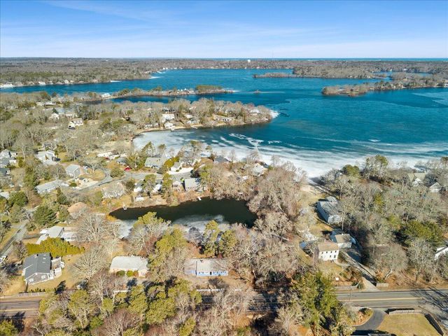 365 Phinneys Lane, Centerville, MA 02632