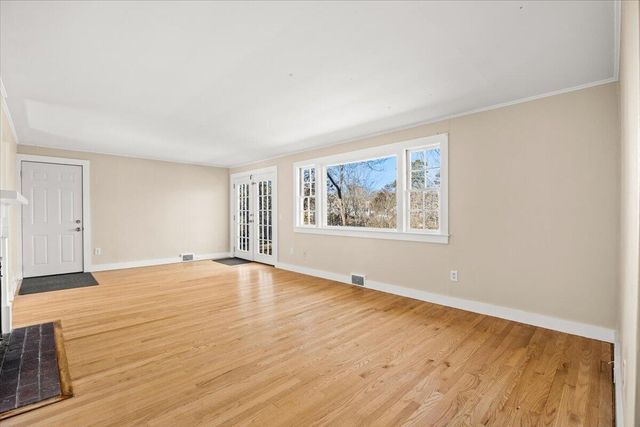 365 Phinneys Lane, Centerville, MA 02632