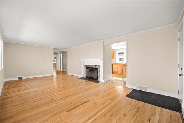 365 Phinneys Lane, Centerville, MA 02632