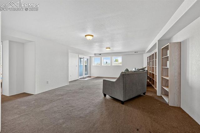 133 Crystal Hills Boulevard, Manitou Springs, CO 80829