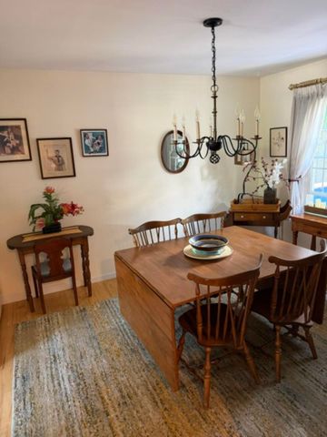 7 Sebring Road, South Burlington, VT 05403