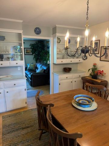 7 Sebring Road, South Burlington, VT 05403