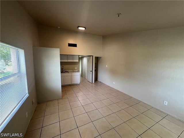 3838 Madison AVE 1, Fort Myers, FL 33916