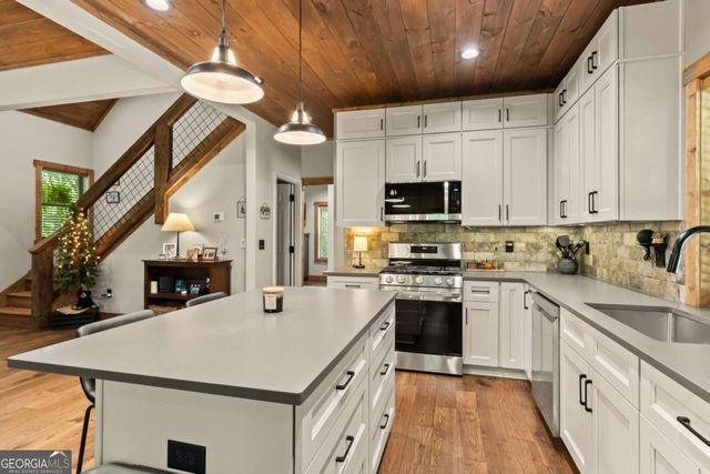 167 Trails End Ridge, Ellijay, GA 30540