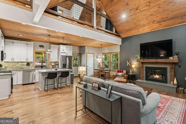 167 Trails End Ridge, Ellijay, GA 30540