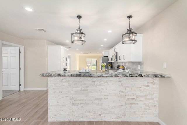 315 W RIVIERA Drive, Tempe, AZ 85282