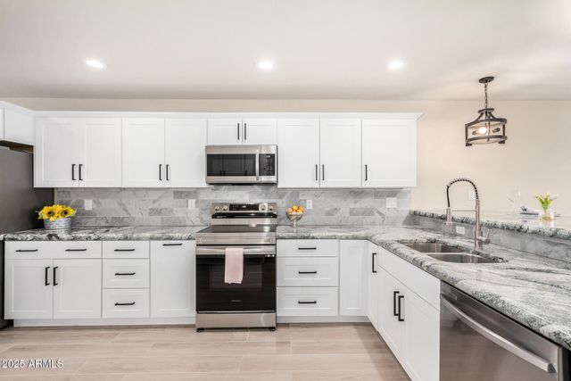 315 W RIVIERA Drive, Tempe, AZ 85282