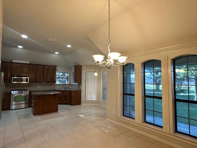 702 Woodson Drive, Caldwell, TX 77836