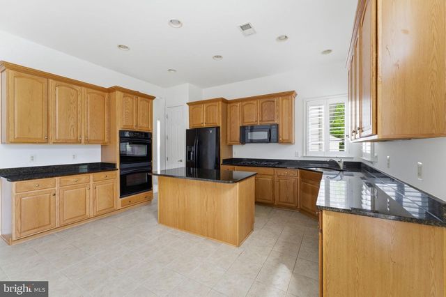 8305 ALLERDALE CT, Lorton, VA 22079