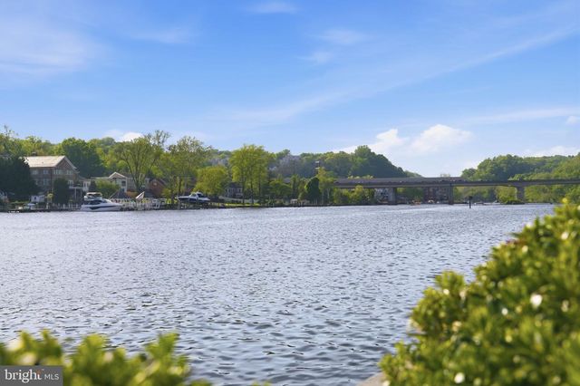 8305 ALLERDALE CT, Lorton, VA 22079
