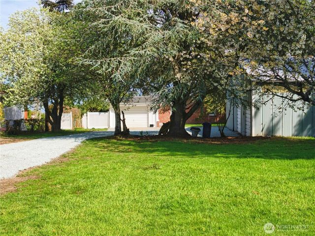 6513 Spencer Lane, Clinton, WA 98236