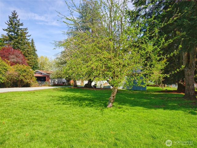 6513 Spencer Lane, Clinton, WA 98236