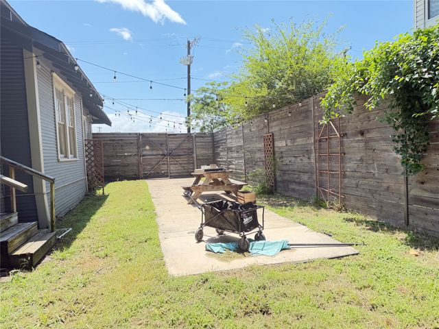 511 N Beaton Street, Corsicana, TX 75110