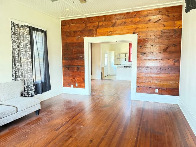 511 N Beaton Street, Corsicana, TX 75110