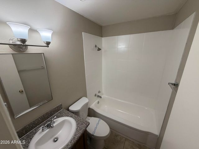 5318 W WINDSOR Avenue, Phoenix, AZ 85035