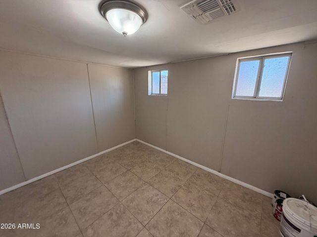 5318 W WINDSOR Avenue, Phoenix, AZ 85035