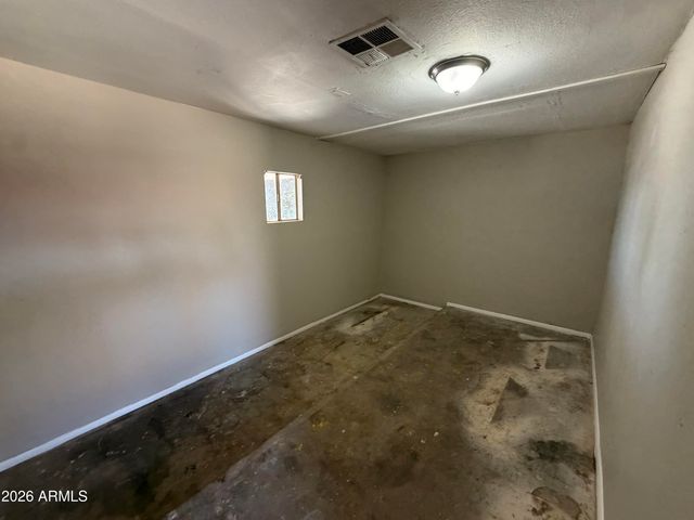 5318 W WINDSOR Avenue, Phoenix, AZ 85035