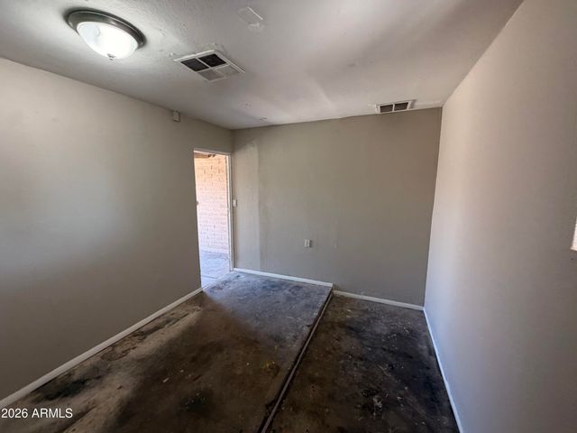 5318 W WINDSOR Avenue, Phoenix, AZ 85035