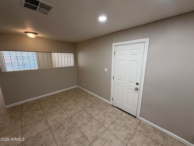 5318 W WINDSOR Avenue, Phoenix, AZ 85035