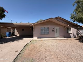 5318 W WINDSOR Avenue, Phoenix, AZ 85035